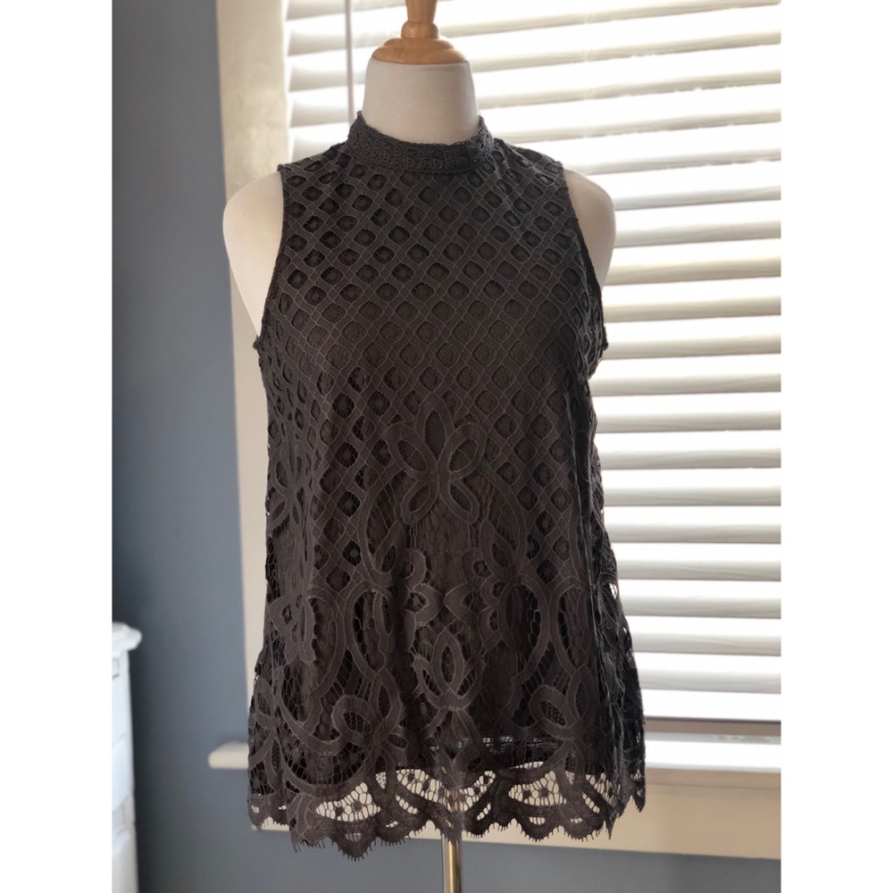 Gray Sleeveless Mock Neck Lace Top - XL